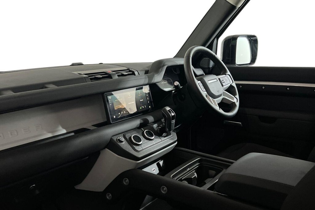 Used Land Rover Defender 2024 for sale - 76048010: Photo 11