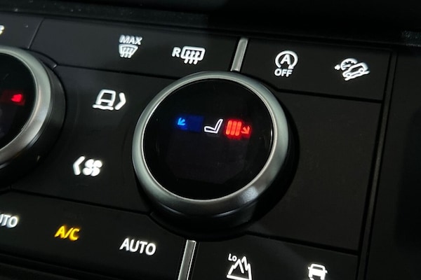 Used Land Rover Defender 2024 for sale - 76048010: Photo 33