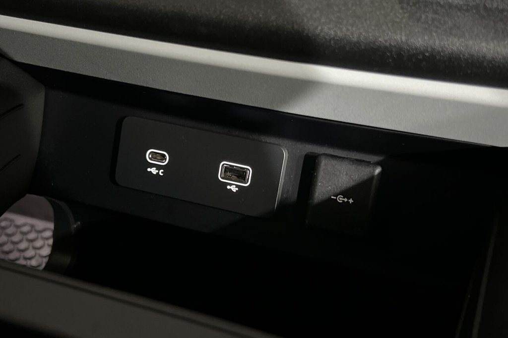 Used Land Rover Defender 2024 for sale - 76048010: Photo 34