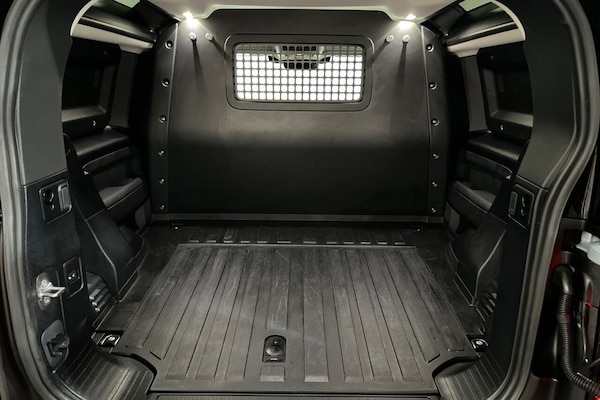 Used Land Rover Defender 2024 for sale - 76048010: Photo 37