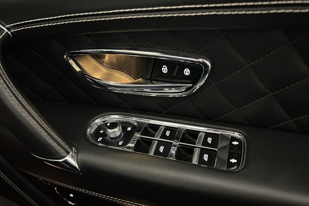 Used Bentley Bentayga 2017 for sale - 75986635: Photo 45