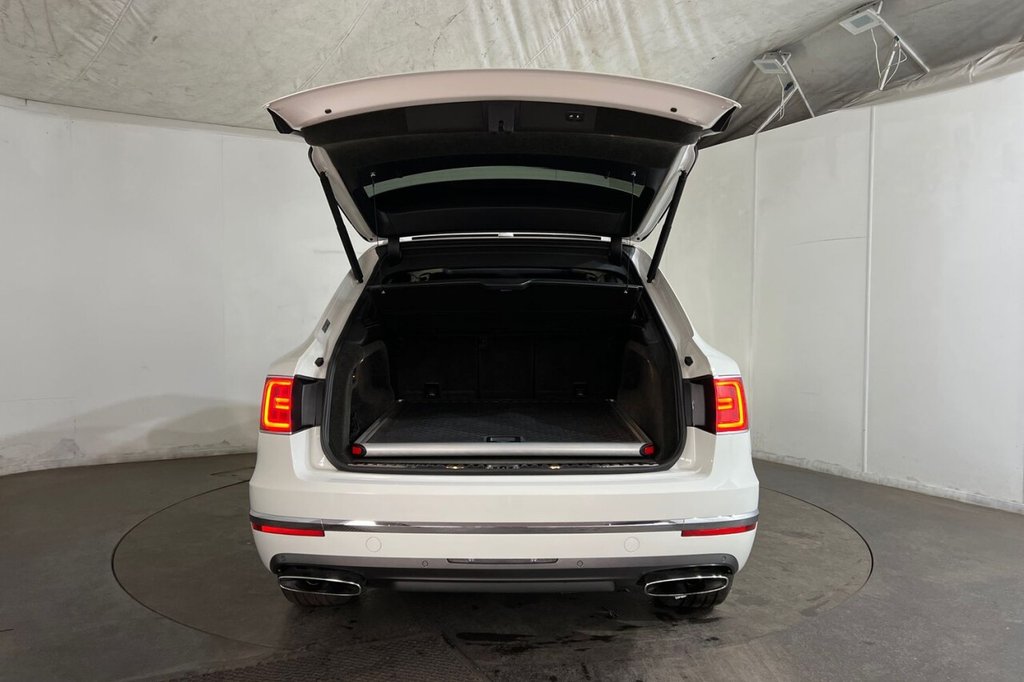 Used Bentley Bentayga 2017 for sale - 75986635: Photo 48