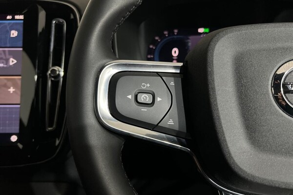Used Volvo XC40 2024 for sale - 76039171: Photo 16
