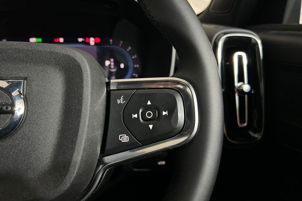 Used Volvo XC40 2024 for sale - 76039171: Photo 19