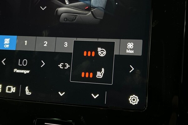 Used Volvo XC40 2024 for sale - 76039171: Photo 25
