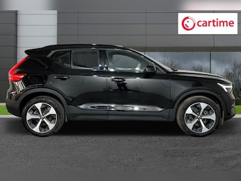Used Volvo XC40 2024 for sale - 76039171: Photo 2
