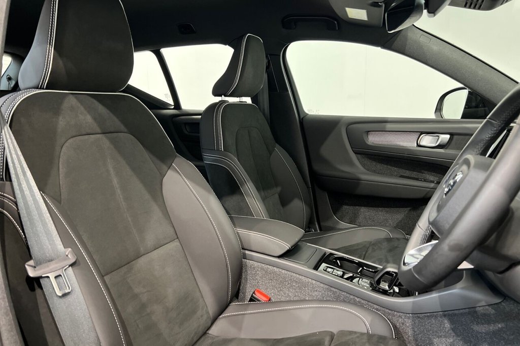Used Volvo XC40 2024 for sale - 76039171: Photo 32