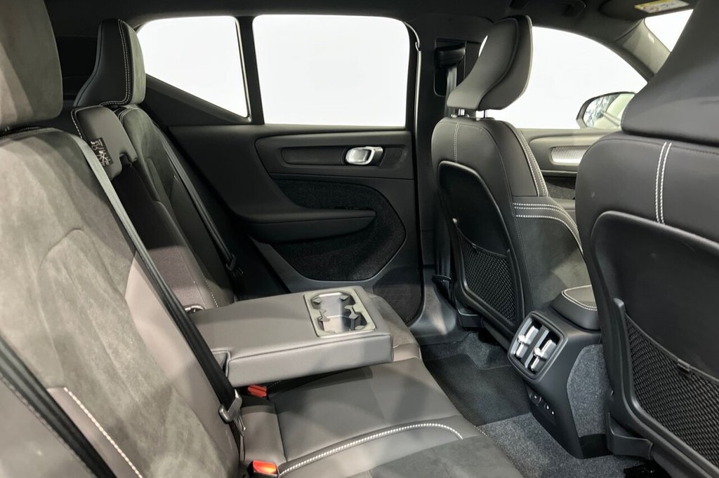 Used Volvo XC40 2024 for sale - 76039171: Photo 41