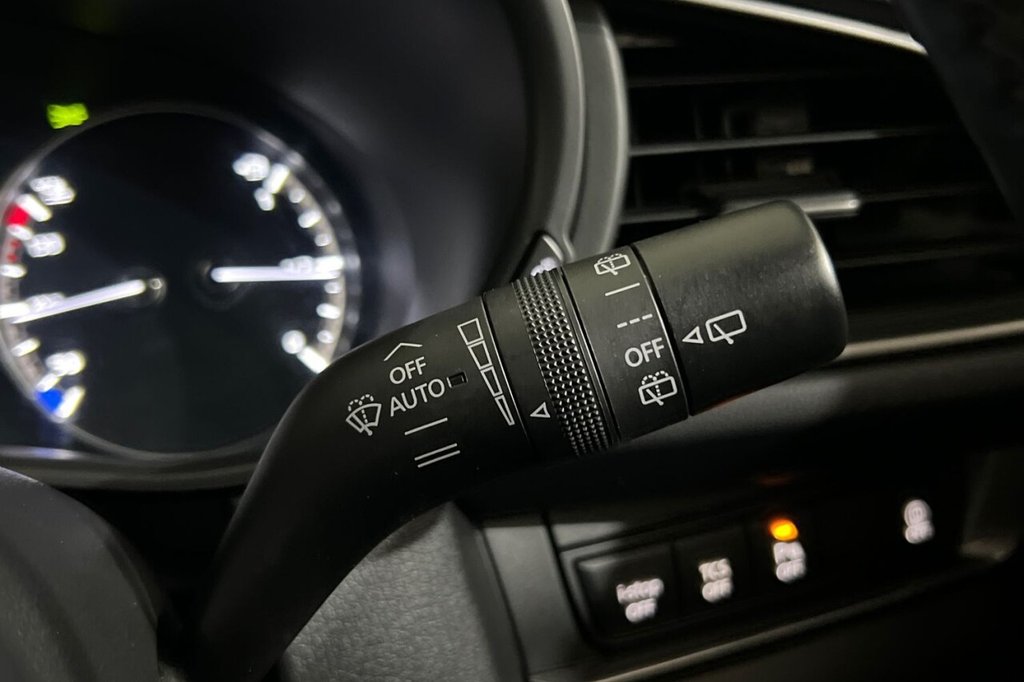 Used Mazda CX-30 2023 for sale - 75832821: Photo 29