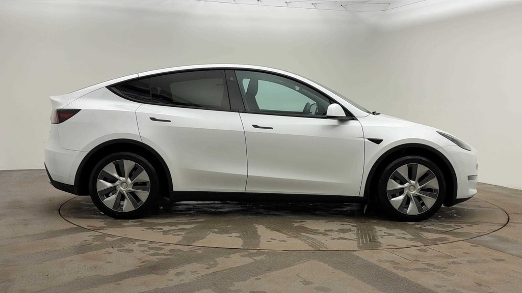 Used Tesla Model Y 2023 for sale - 77188427: Photo 2