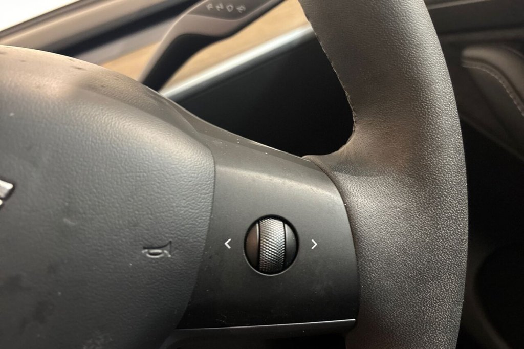 Used Tesla Model Y 2023 for sale - 77188427: Photo 21