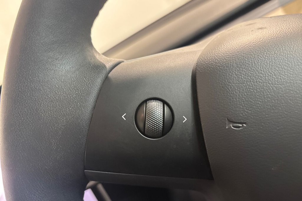 Used Tesla Model Y 2023 for sale - 77188427: Photo 22