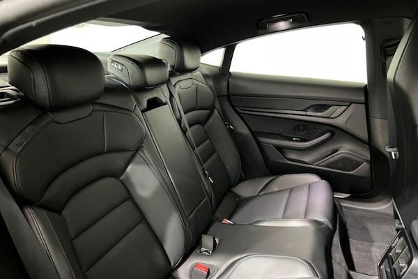 Used Porsche Taycan 2022 for sale - 76132199: Photo 24