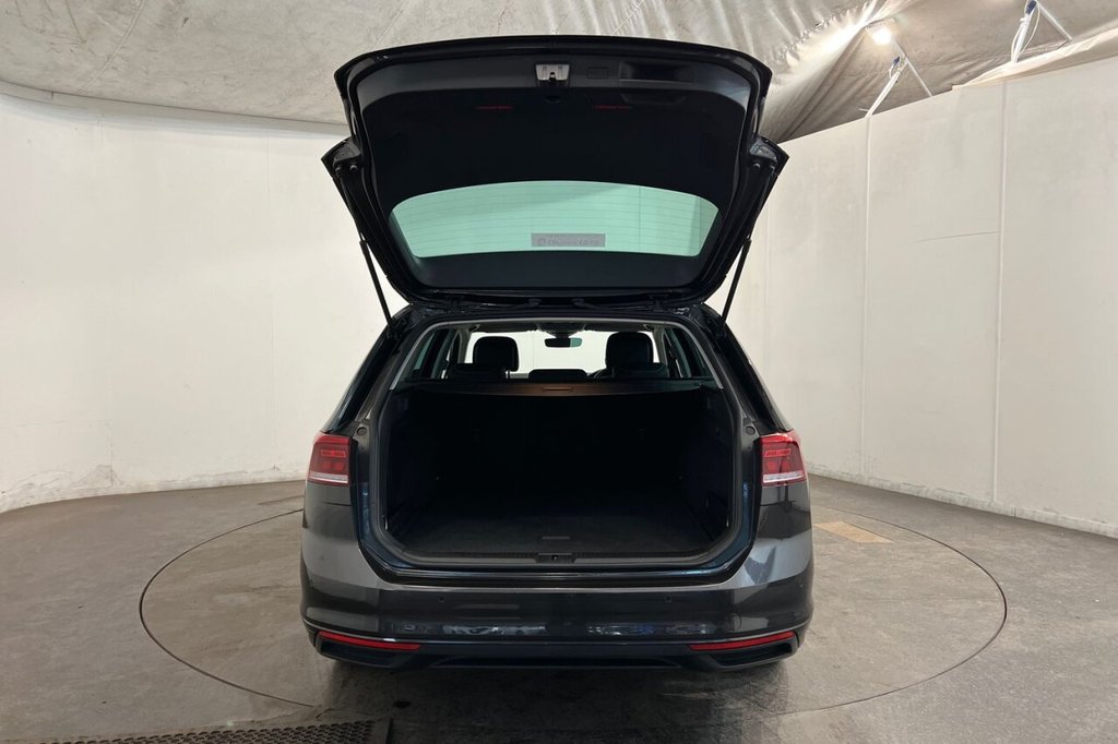 Used Volkswagen Passat 2022 for sale - 76867787: Photo 42