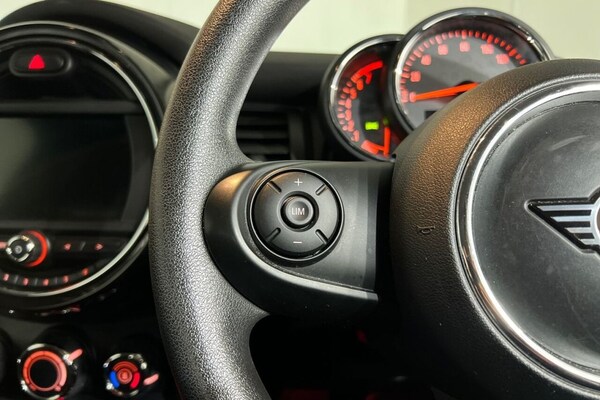 Used MINI Hatch 2019 for sale - 75410808: Photo 23