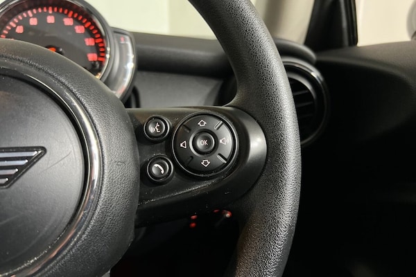 Used MINI Hatch 2019 for sale - 75410808: Photo 24