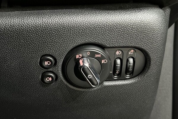 Used MINI Hatch 2019 for sale - 75410808: Photo 35