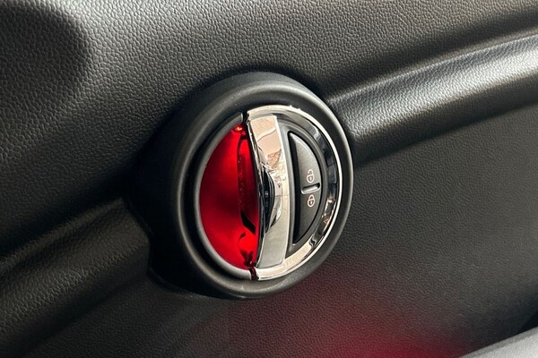 Used MINI Hatch 2019 for sale - 75410808: Photo 36