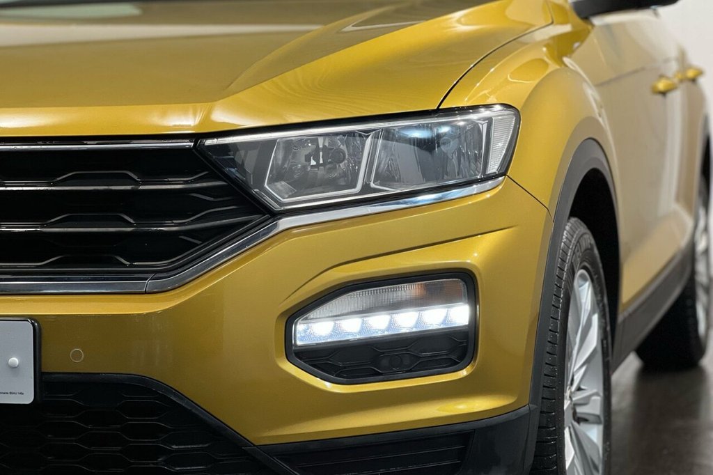Used Volkswagen T-Roc 2018 for sale - 76635531: Photo 16