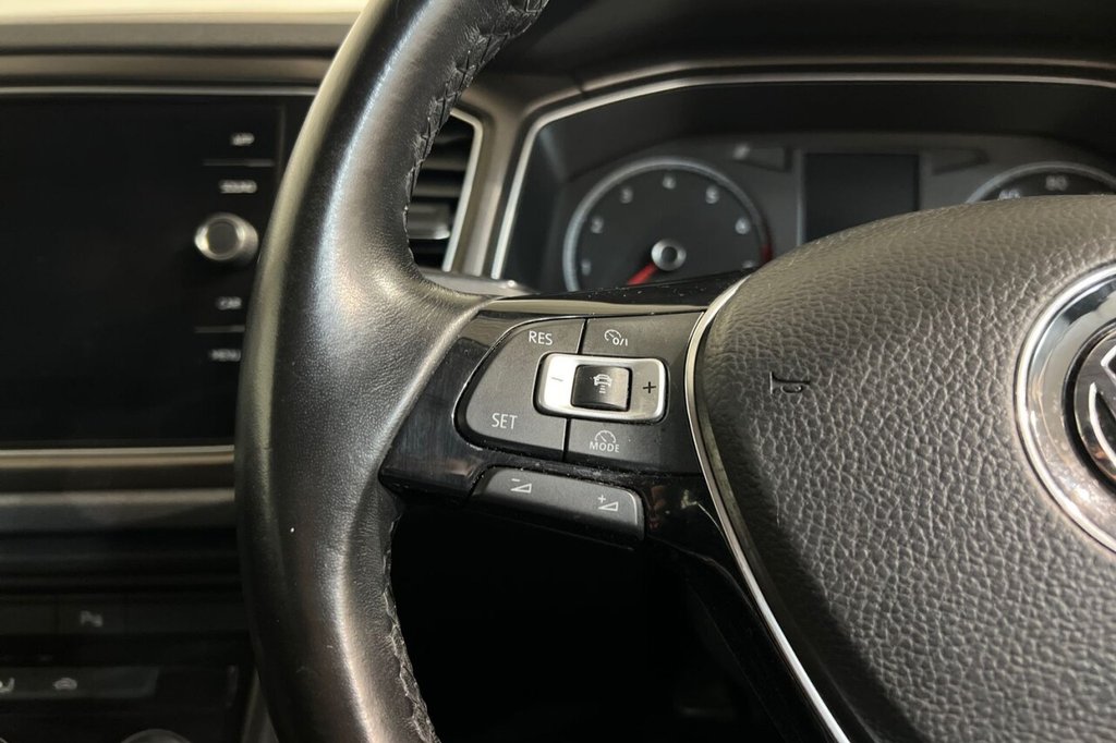 Used Volkswagen T-Roc 2018 for sale - 76635531: Photo 24