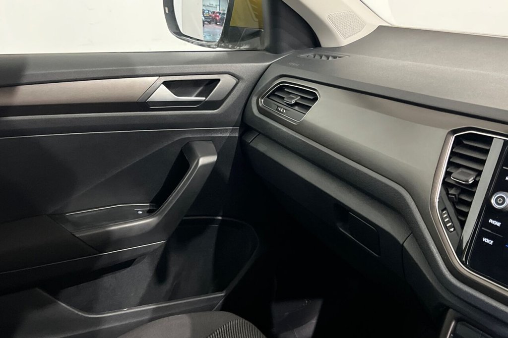 Used Volkswagen T-Roc 2018 for sale - 76635531: Photo 32