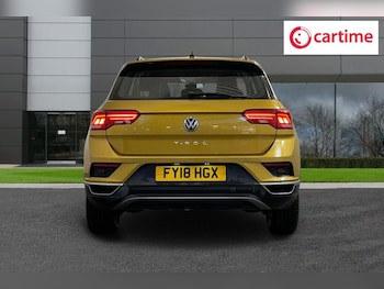 Used Volkswagen T-Roc 2018 for sale - 76635531: Photo