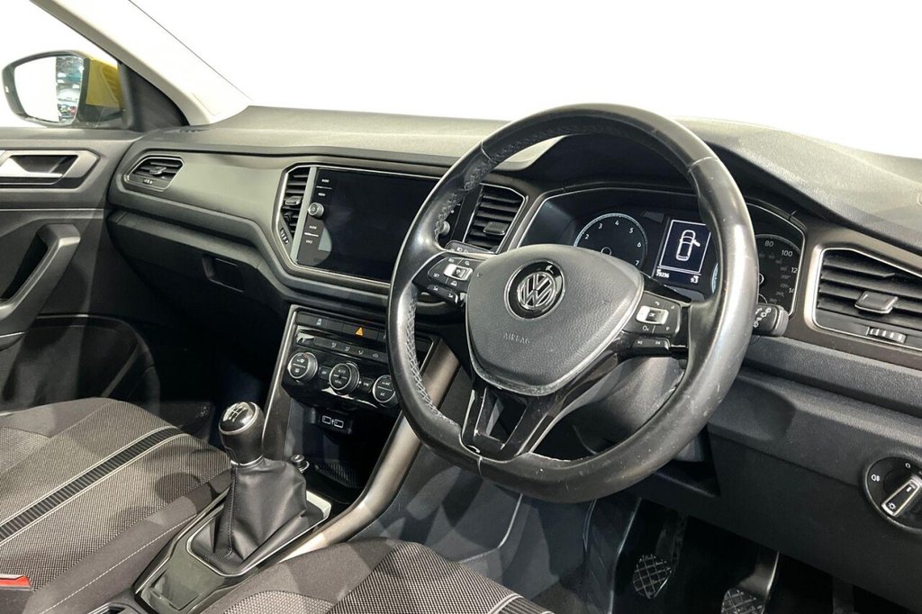 Used Volkswagen T-Roc 2018 for sale - 76635531: Photo 9