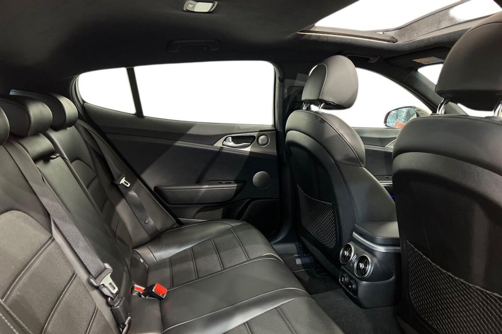 Used Kia Stinger 2019 for sale - 76654635: Photo 10