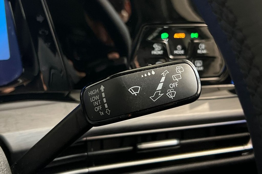 Used Volkswagen Golf 2023 for sale - 76039207: Photo 32