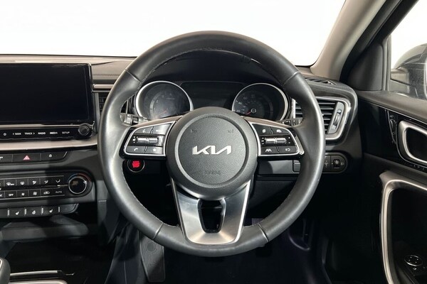 Used Kia XCeed 2023 for sale - 76092697: Photo 16