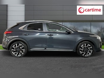 Used Kia XCeed 2023 for sale - 76092697: Photo 2