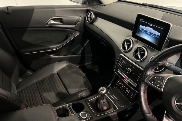 Used Mercedes-Benz CLA 2019 for sale - 76154411: Photo 32