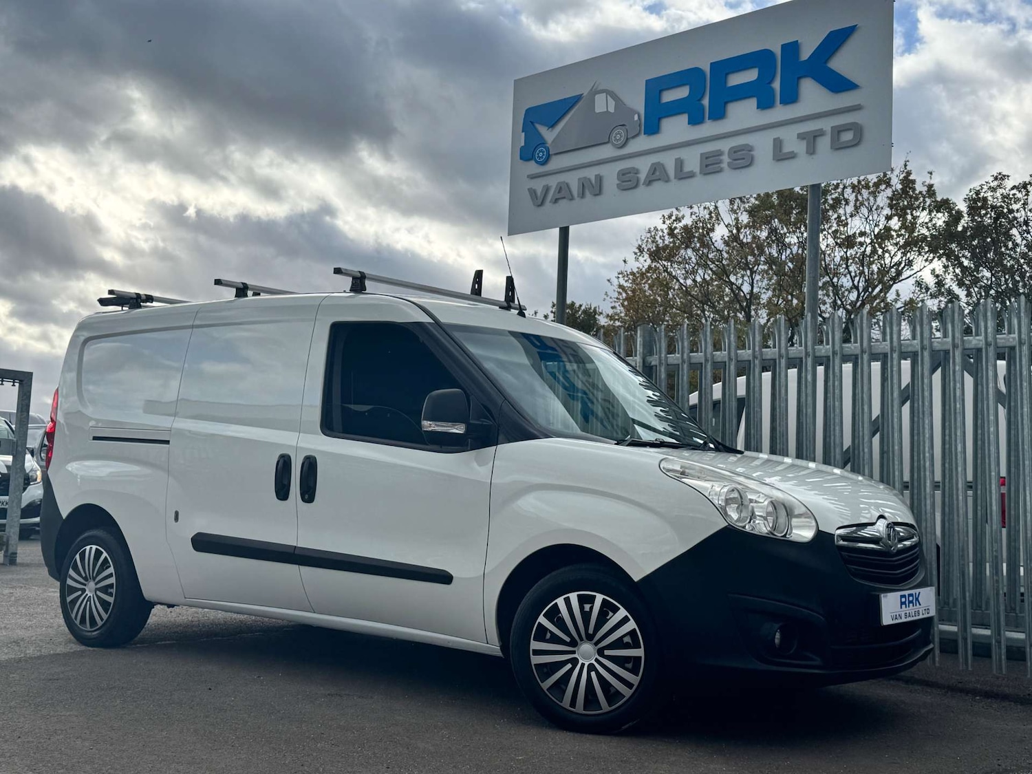 Used Vauxhall Combo 2014 for sale - 76402685: Photo 1