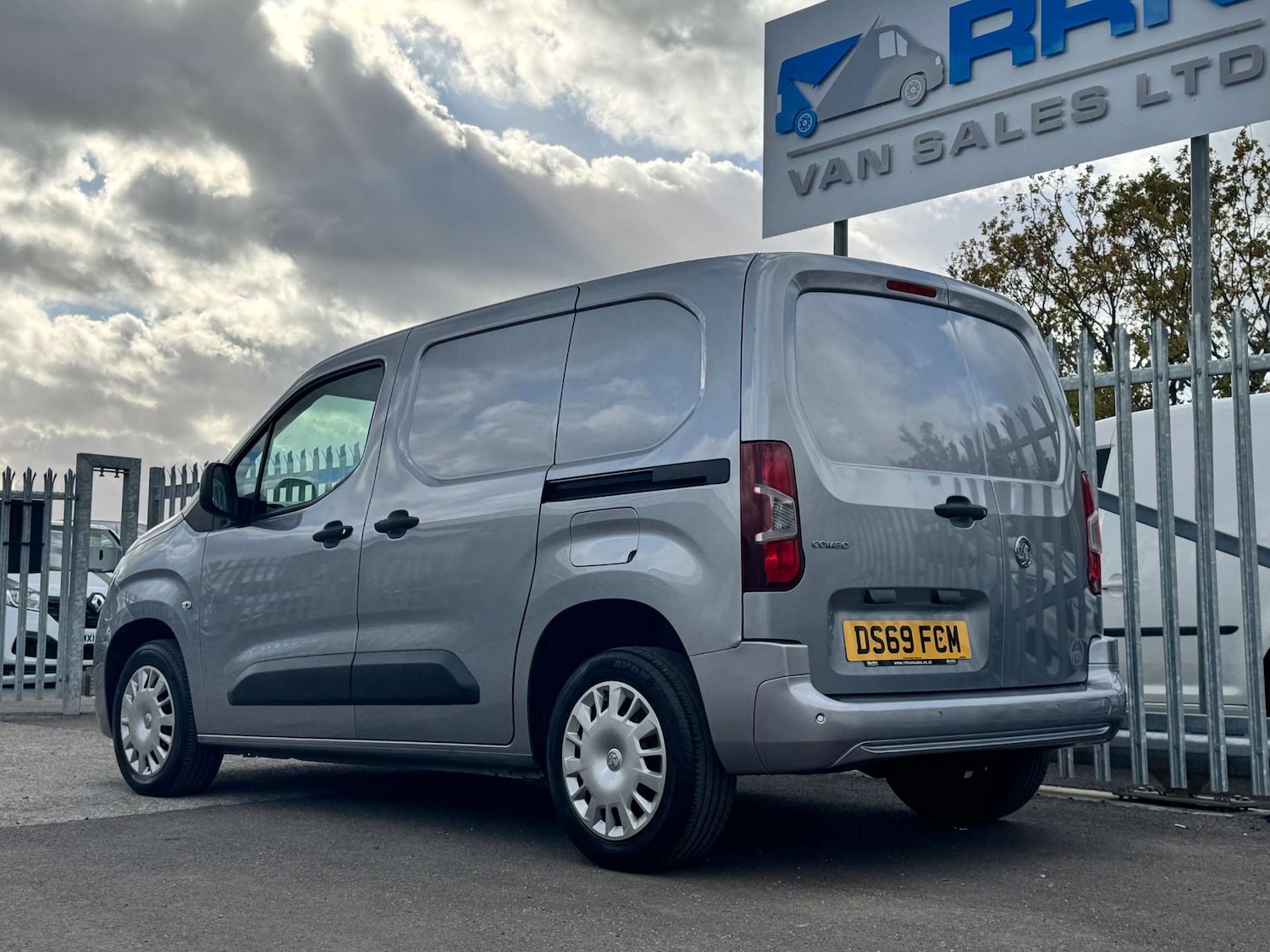 Used Vauxhall Combo 2019 for sale - 76451755: Photo 32