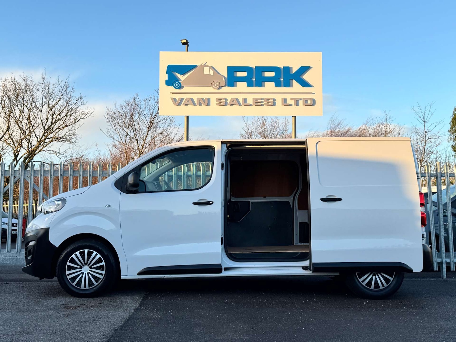 Used Peugeot Expert 2022 for sale - 76892294: Photo 2