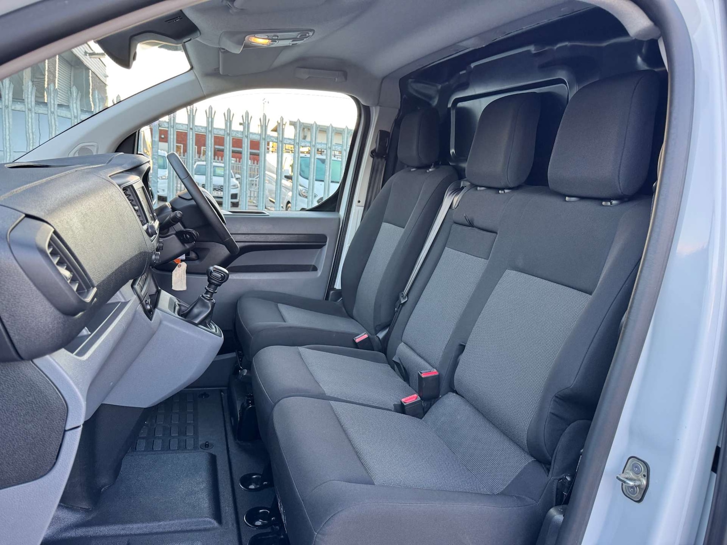 Used Peugeot Expert 2022 for sale - 76892294: Photo 28