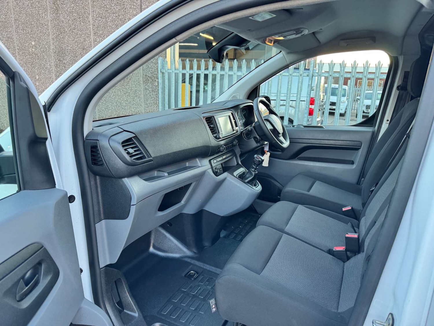 Used Peugeot Expert 2022 for sale - 76892294: Photo 5