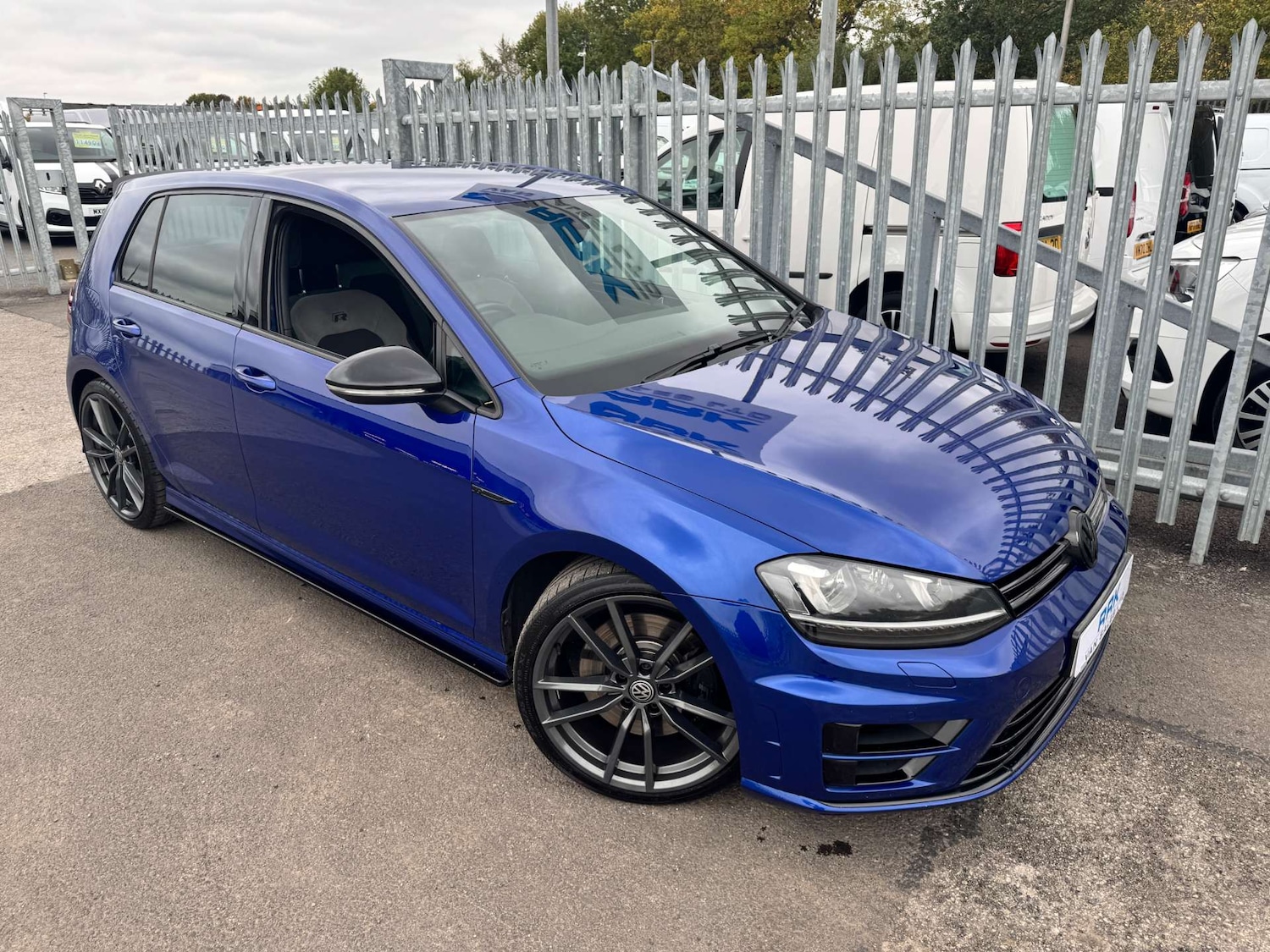Used Volkswagen Golf 2017 for sale - 76611180: Photo 12