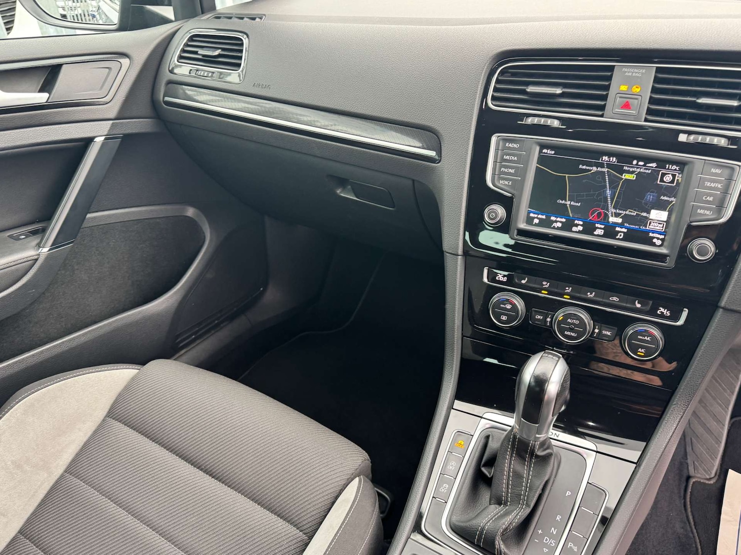 Used Volkswagen Golf 2017 for sale - 76611180: Photo 18