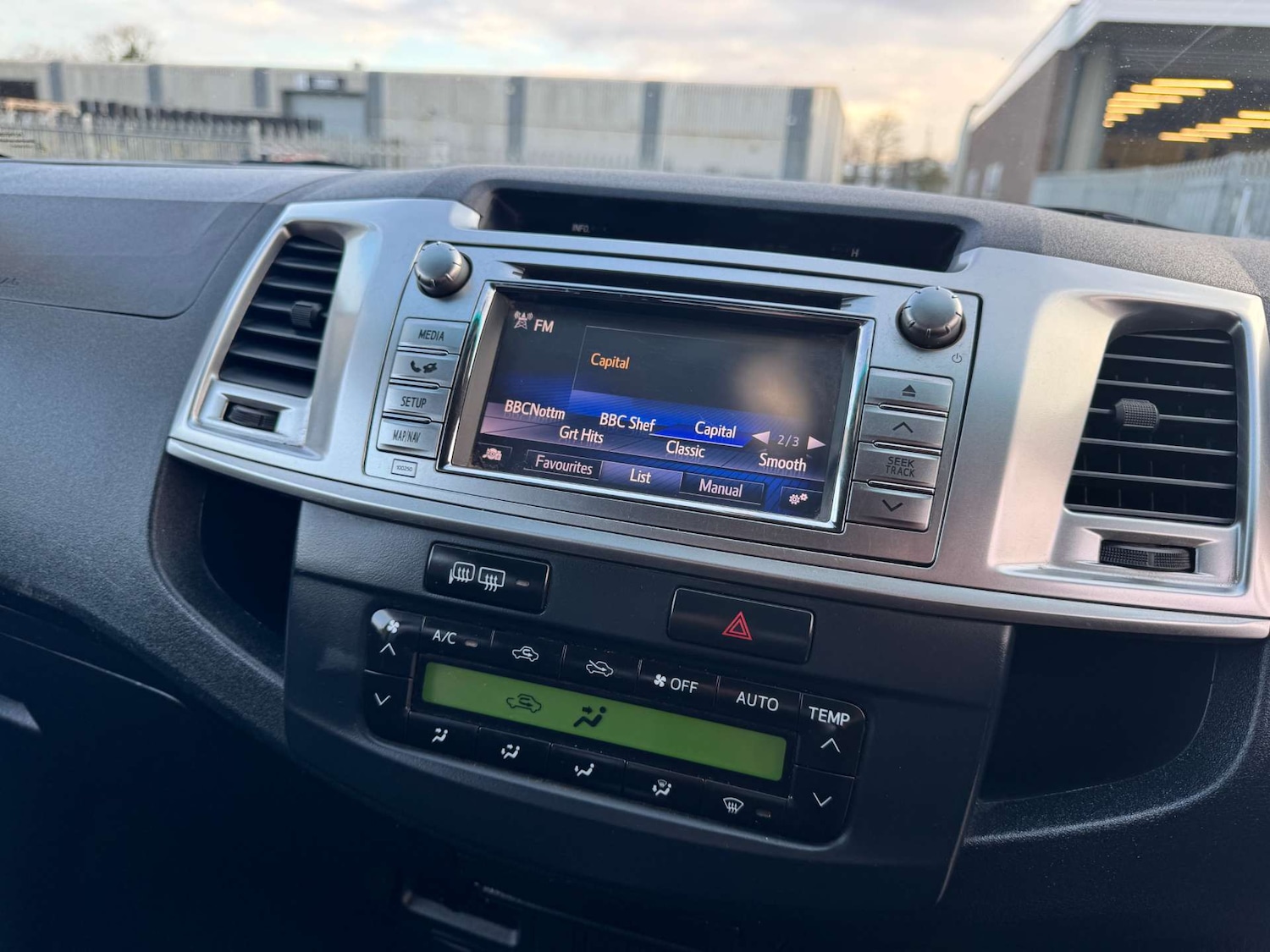 Used Toyota Hilux 2015 for sale - 77735041: Photo 16