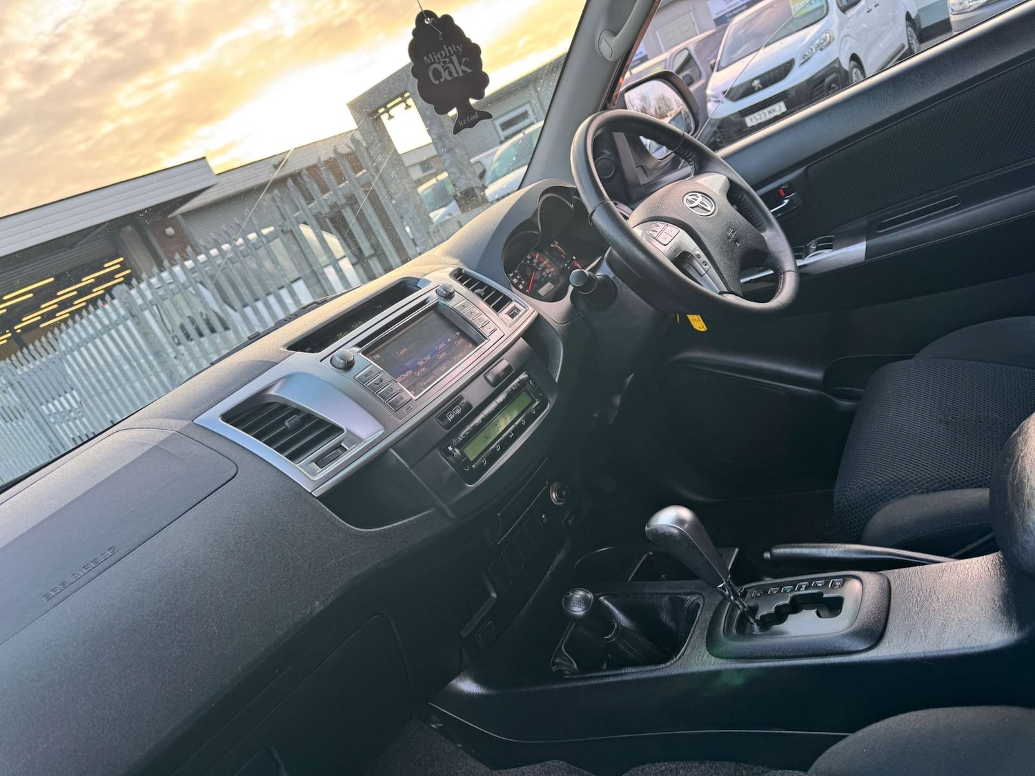 Used Toyota Hilux 2015 for sale - 77735041: Photo 23