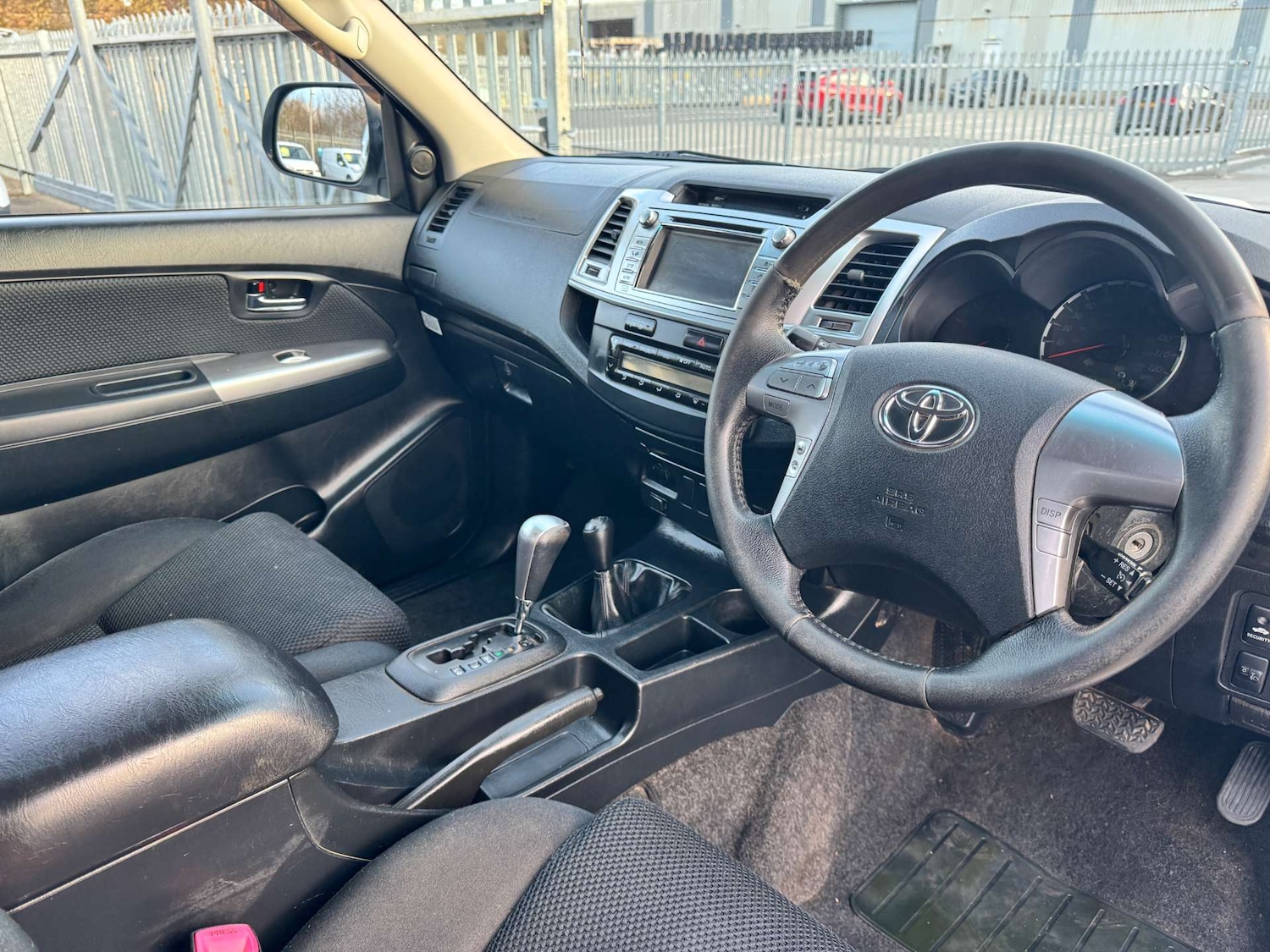 Used Toyota Hilux 2015 for sale - 77735041: Photo 3