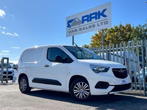 Used Vauxhall Combo 2020 for sale - 76278027: Photo 1