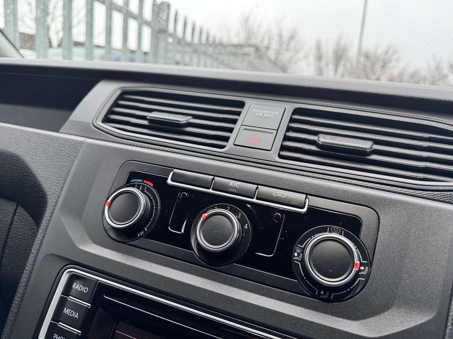 Used Volkswagen Caddy Maxi 2018 for sale - 77152853: Photo 3