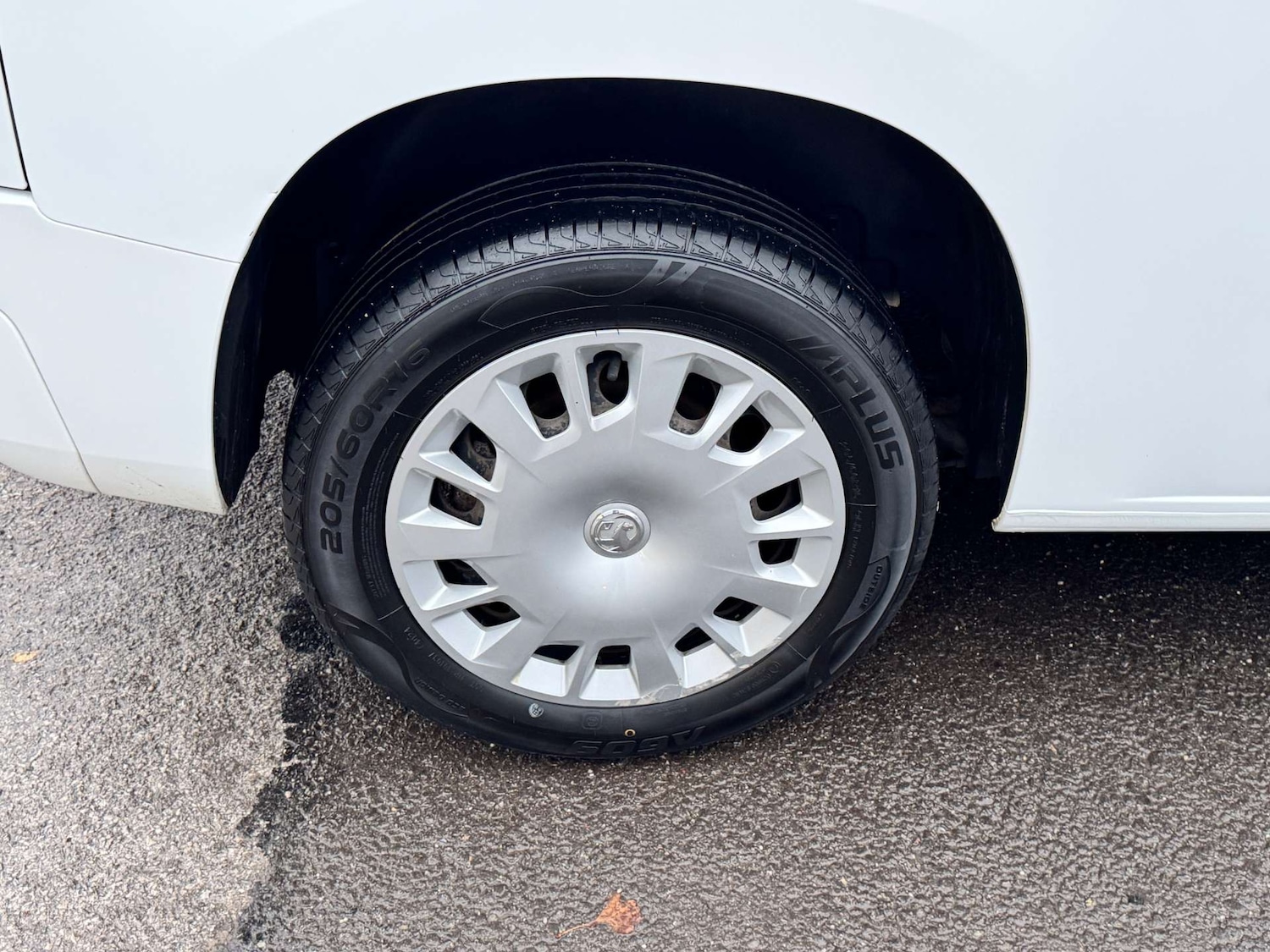 Used Vauxhall Combo 2020 for sale - 76829892: Photo 3