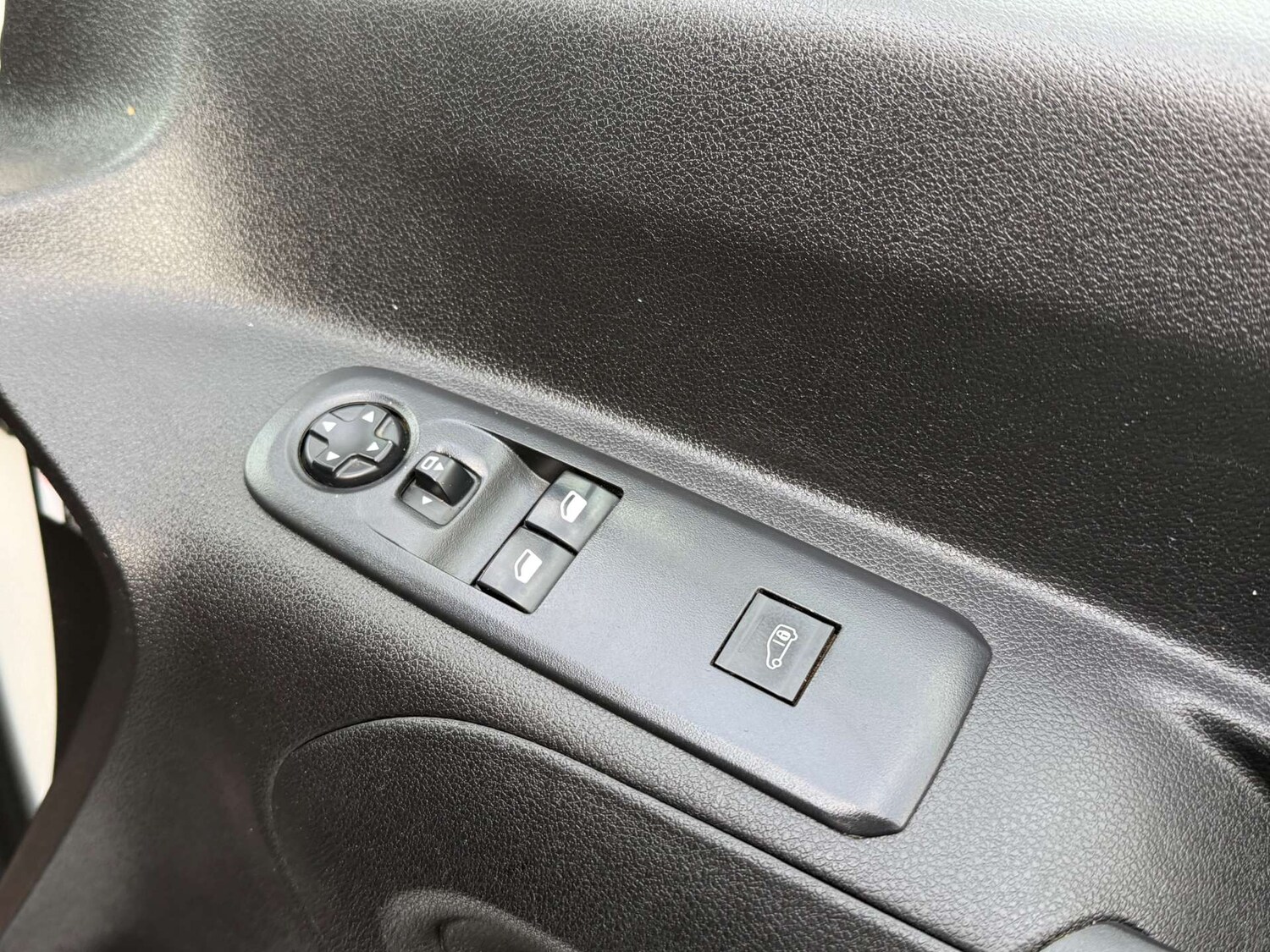 Used Peugeot Partner 2021 for sale - 76625862: Photo 17