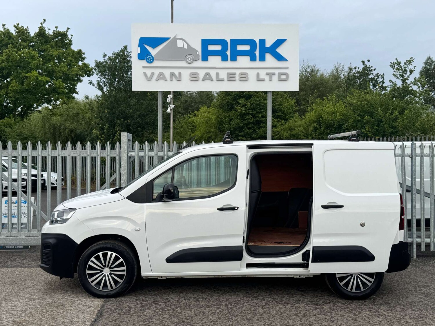 Vehicle 33