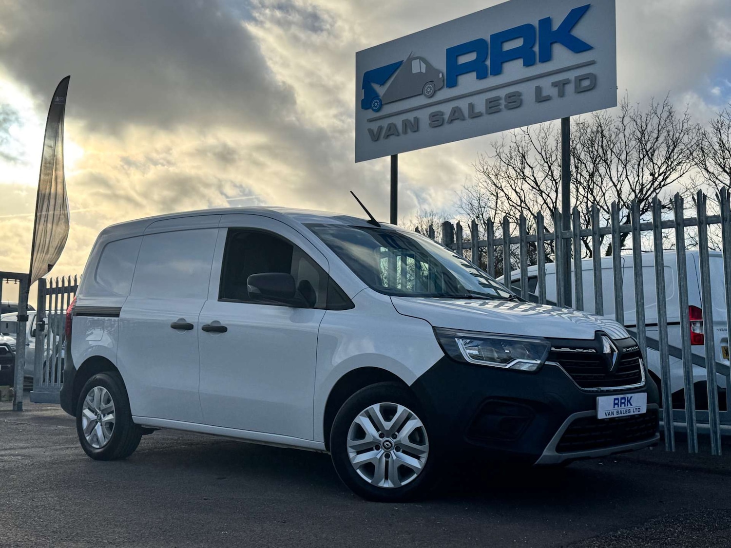 Used Renault Kangoo 2023 for sale - 76907715: Photo 1