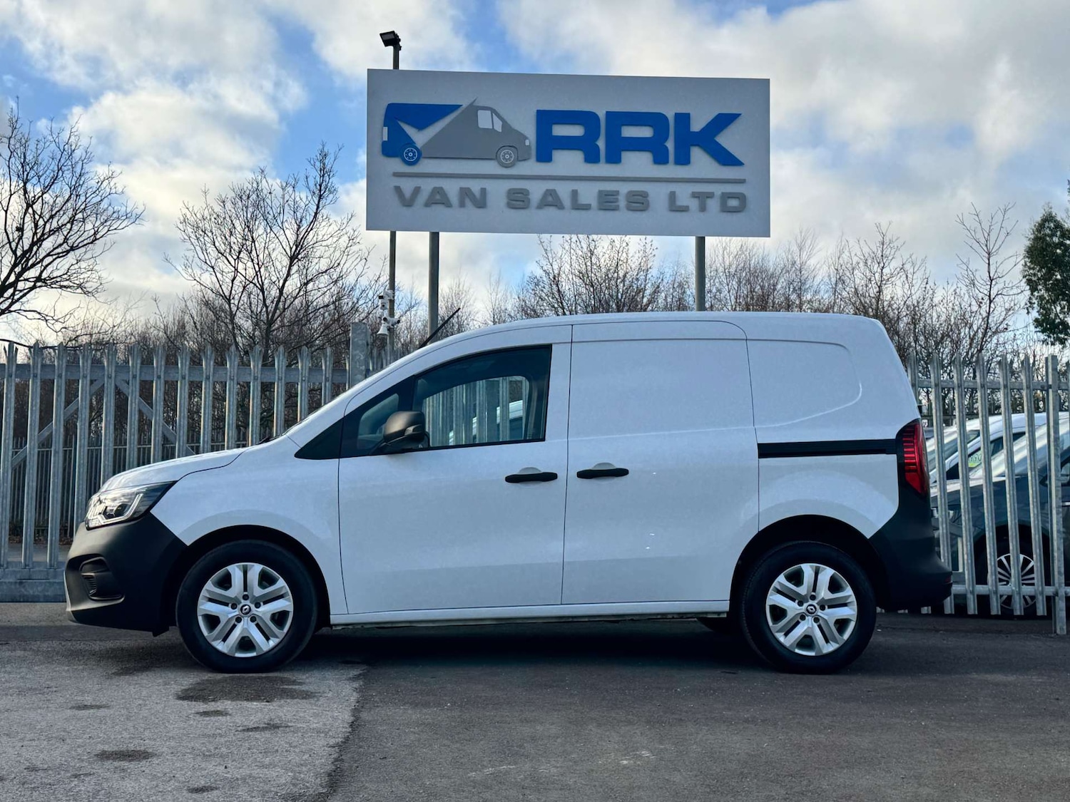 Used Renault Kangoo 2023 for sale - 76907715: Photo 2