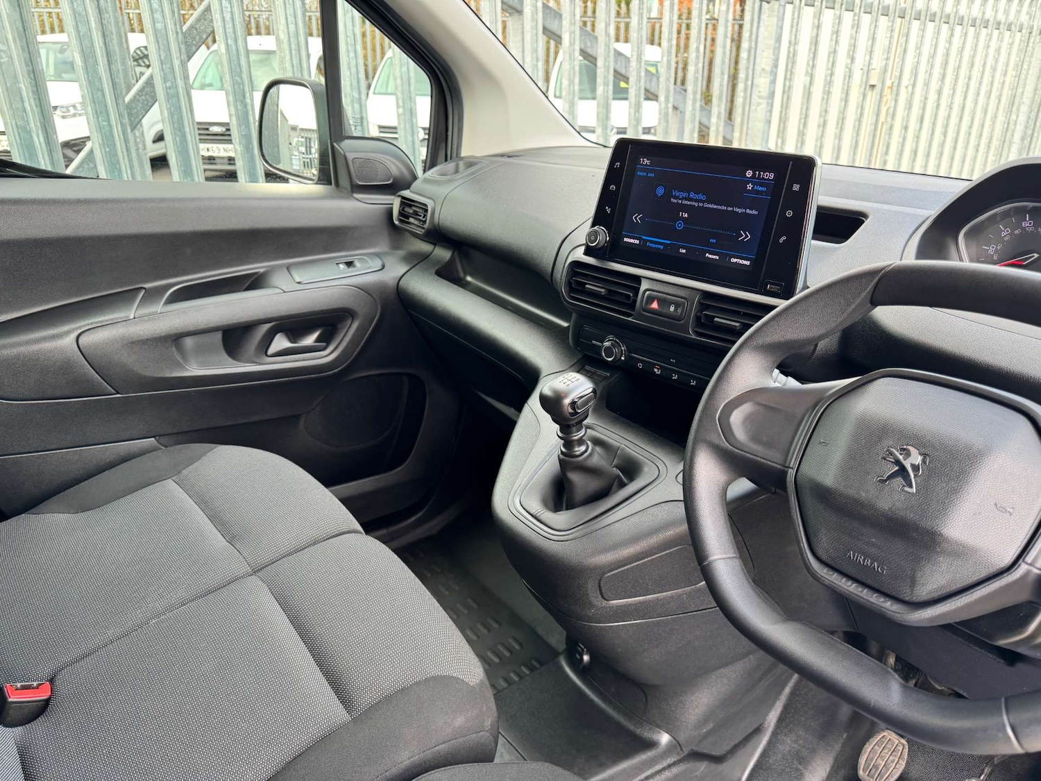 Used Peugeot Partner 2023 for sale - 77644030: Photo 3